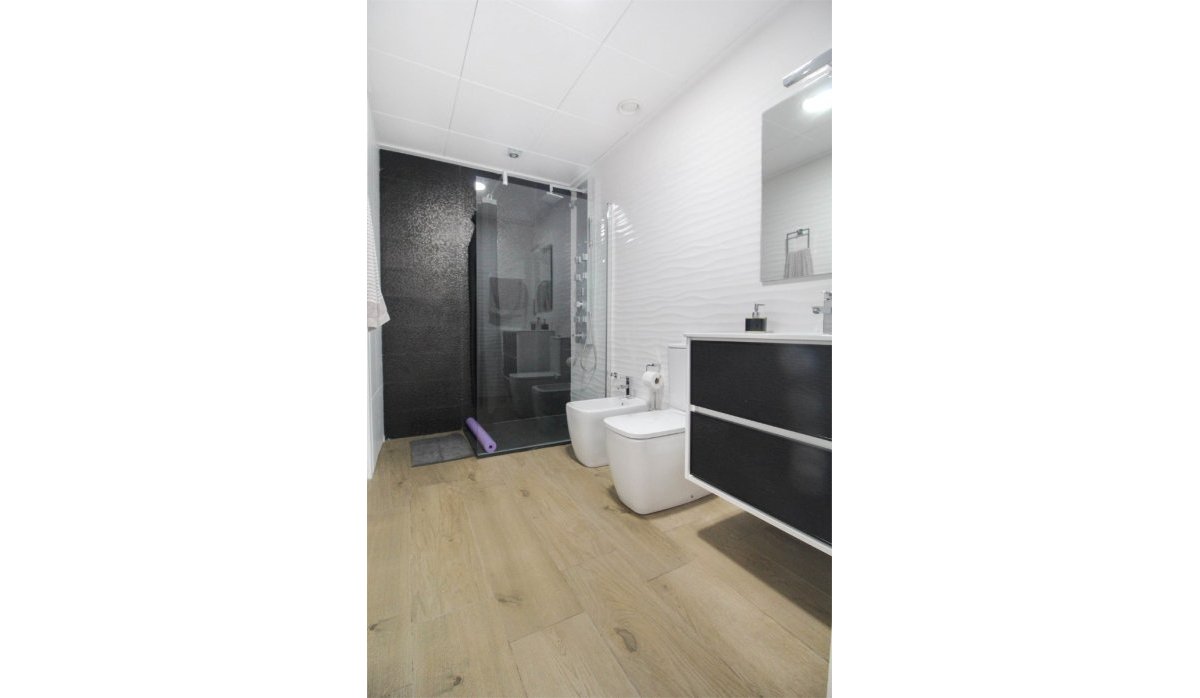 Resale - Townhouse - Los Alcazares