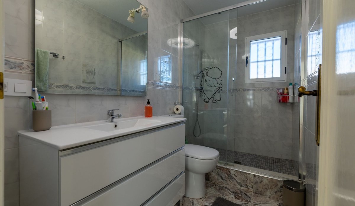 Resale - Villa - Benijofar