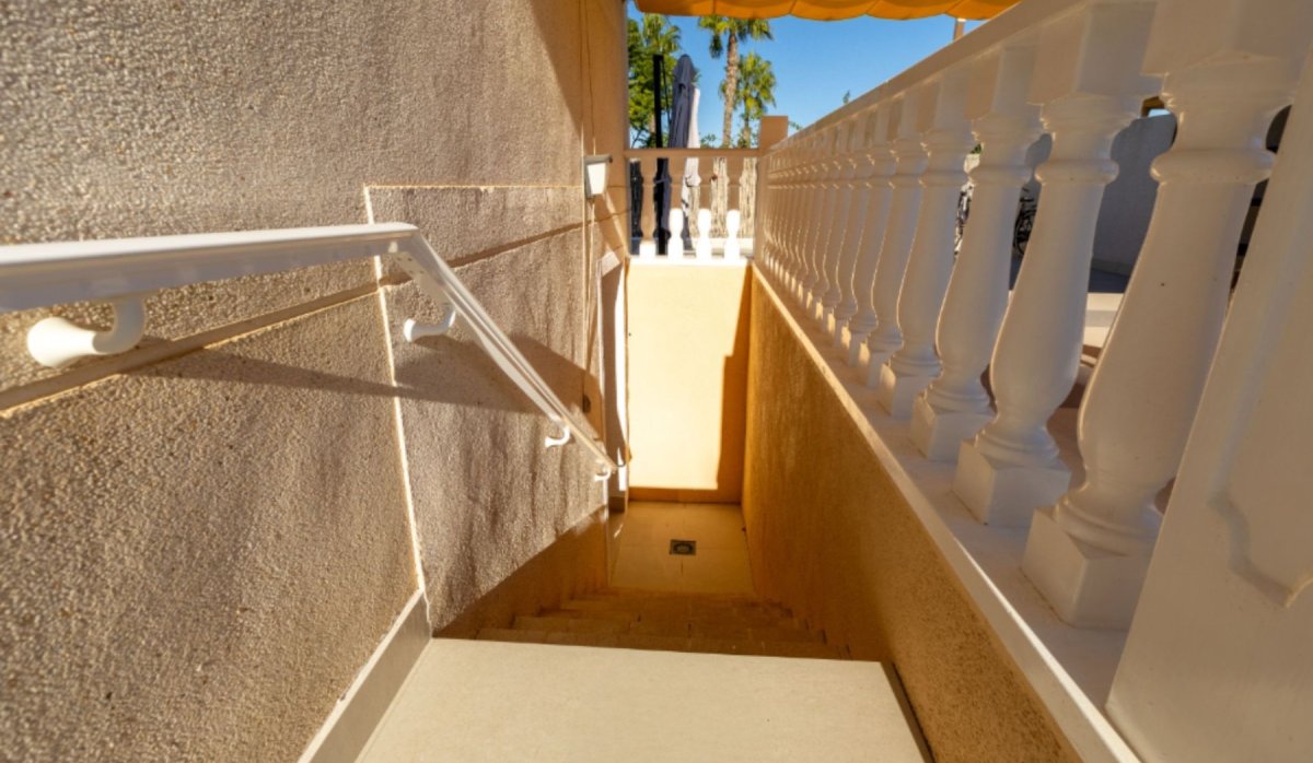 Resale - Villa - Benijofar