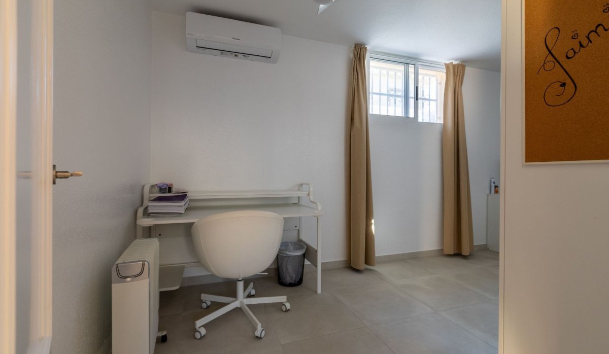 Resale - Villa - Benijofar