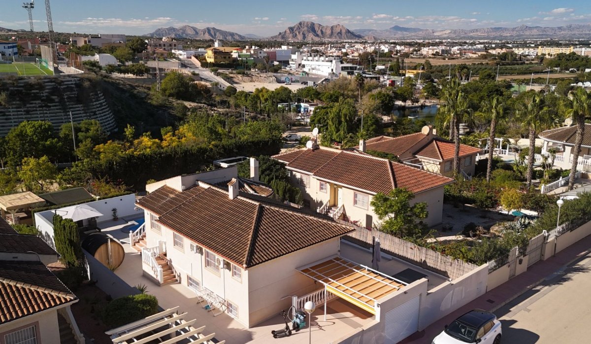 Resale - Villa - Benijofar