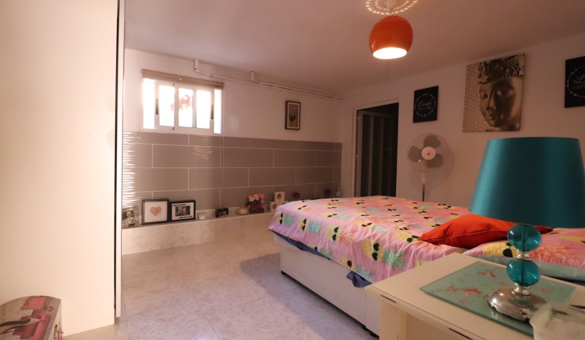 Resale - Villa - Benijofar