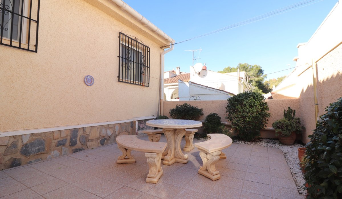 Resale - Villa - Benijofar