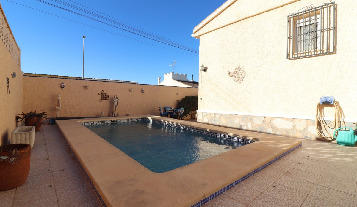 Resale - Villa - Benijofar