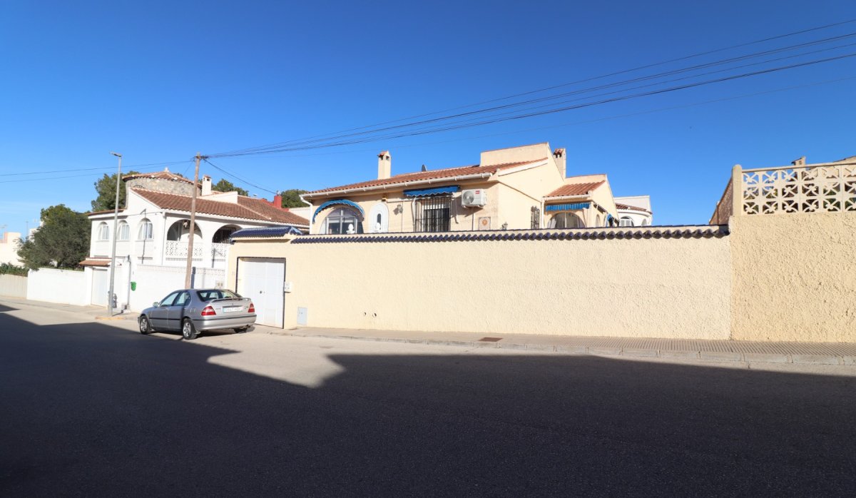 Resale - Villa - Benijofar