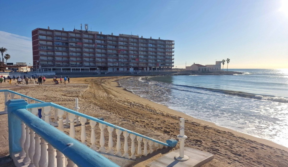 Resale - Apartment / flat - Torrevieja - Playa Los Locos