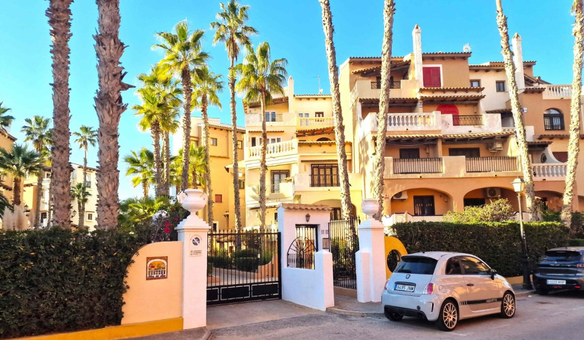 Resale - Apartment / flat - Torrevieja - Playa Los Locos