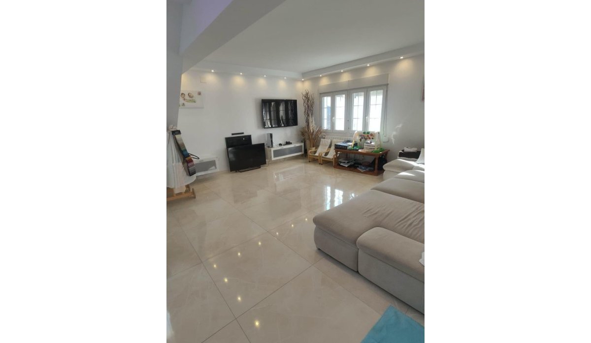 Resale - Villa - Orihuela Costa - La Zenia