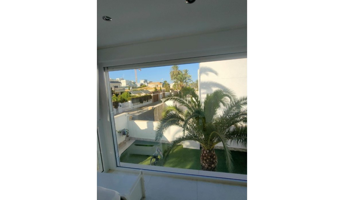 Reventa - Villa - Orihuela Costa - La Zenia