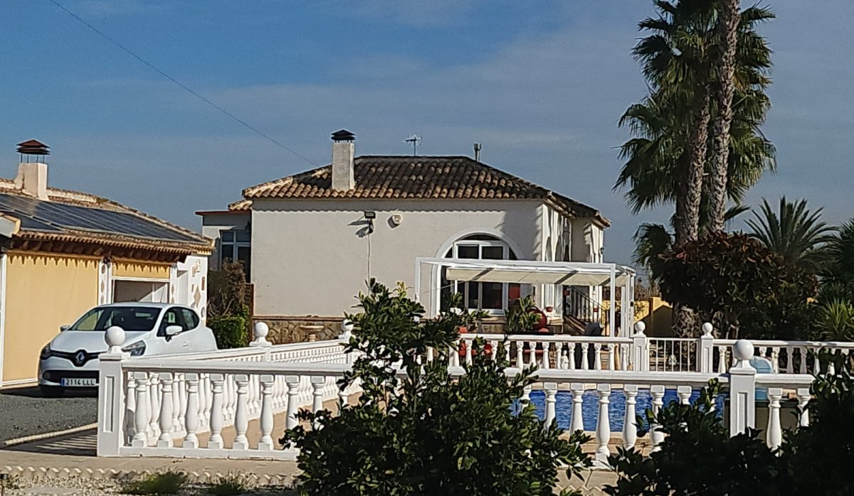 Resale - Villa - Catral