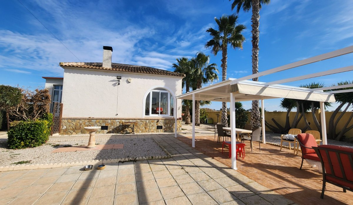 Resale - Villa - Catral