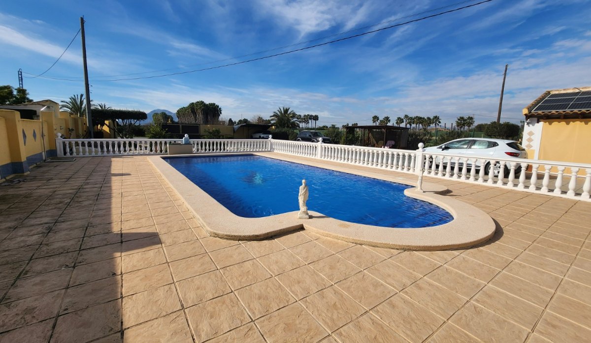 Resale - Villa - Catral