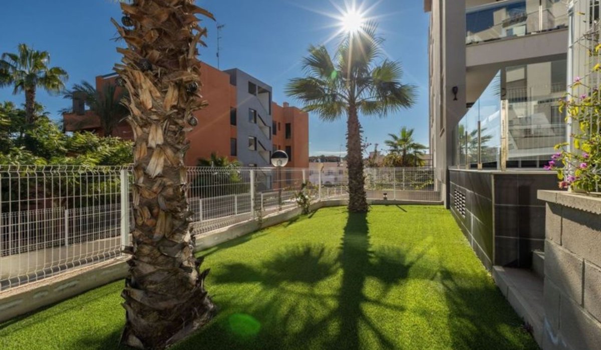 Resale - Apartment / flat - Orihuela Costa - Villamartín