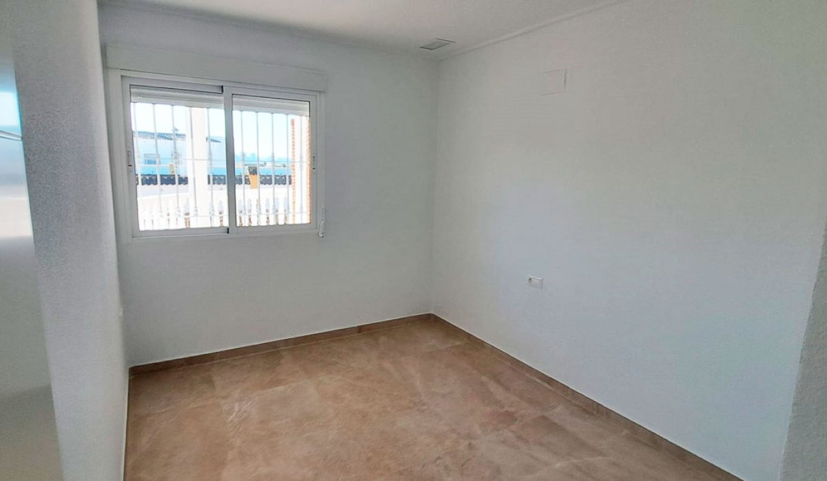 Resale - Villa - Catral