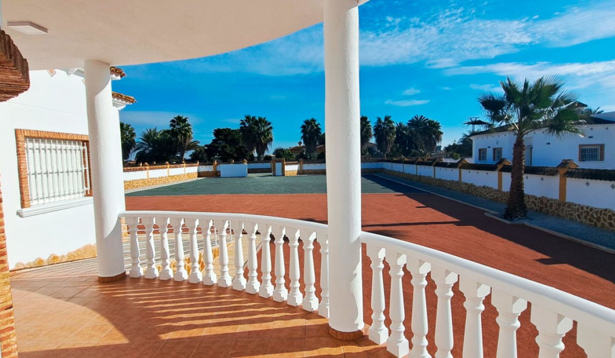 Resale - Villa - Catral