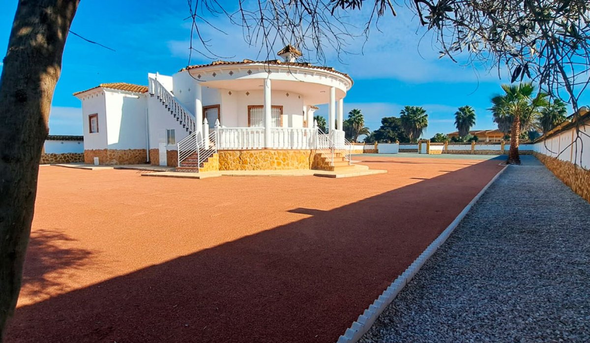 Resale - Villa - Catral
