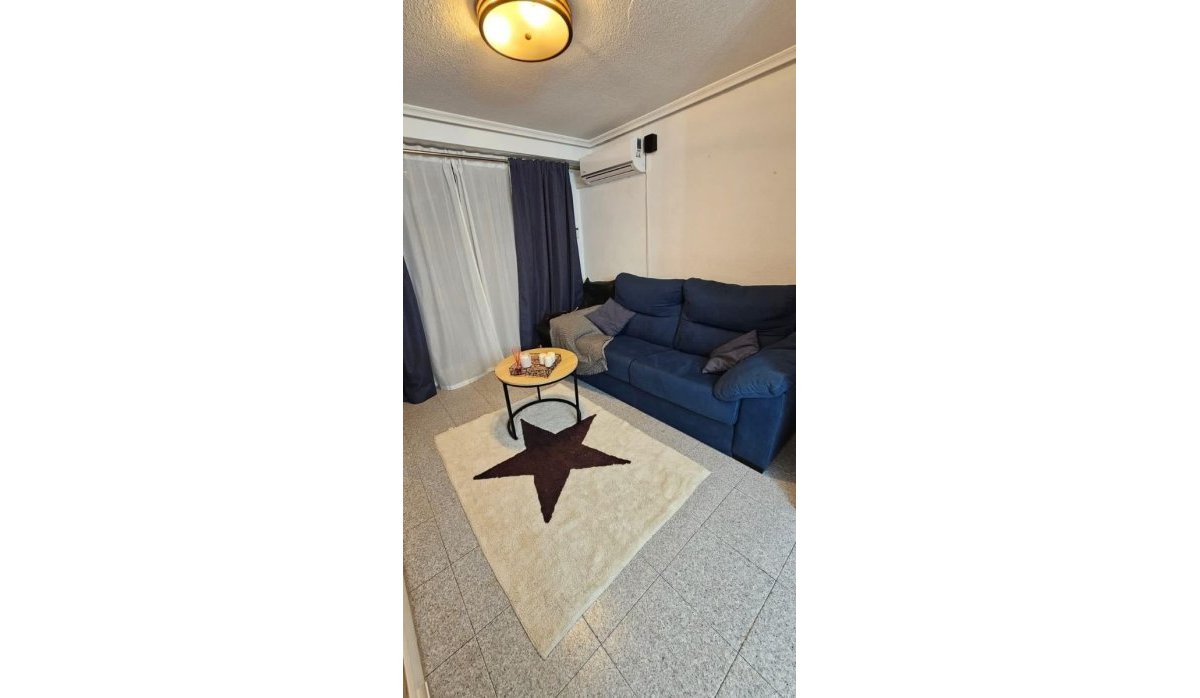 Reventa - Apartment - Torrevieja - Playa De Los Locos