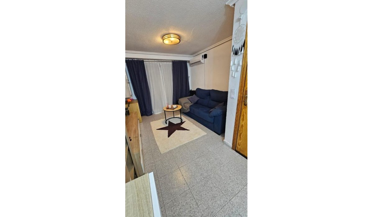 Reventa - Apartment - Torrevieja - Playa De Los Locos