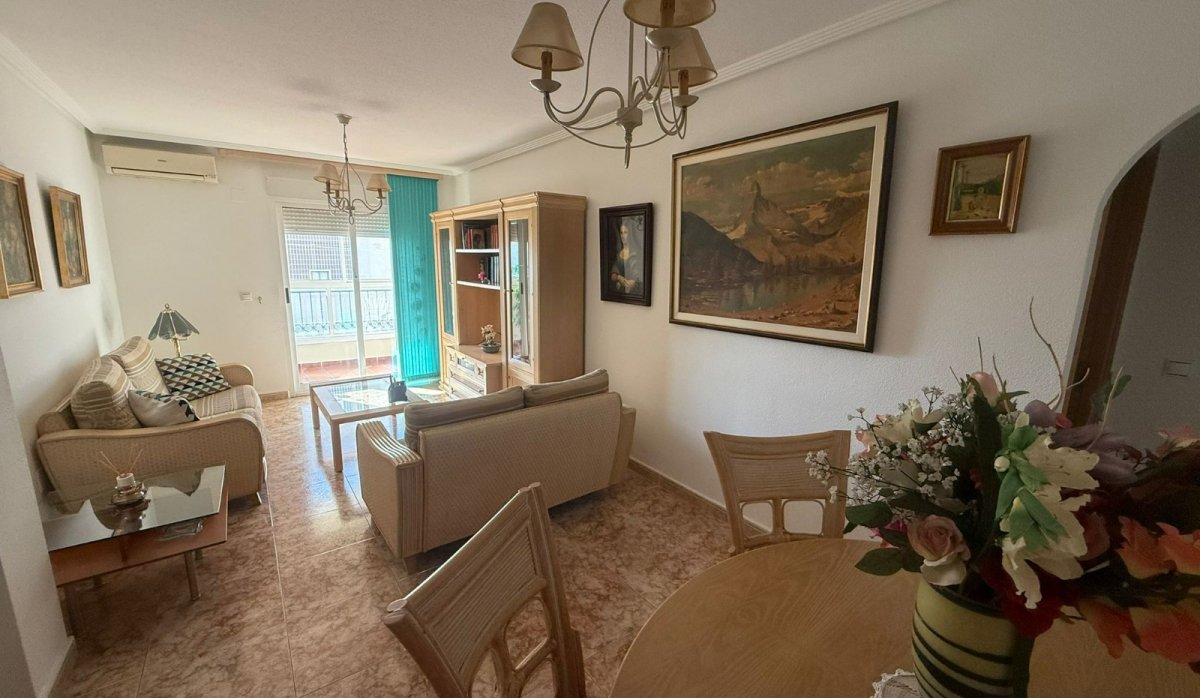 Resale - Apartment / flat - Almoradí