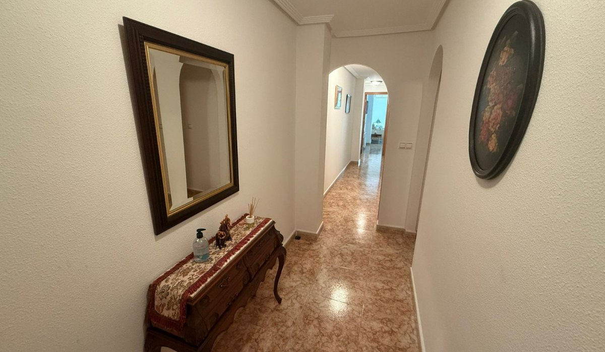 Resale - Apartment / flat - Almoradí