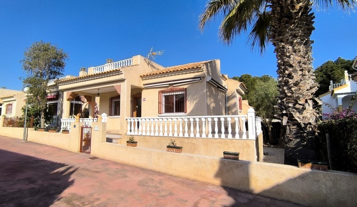 Reventa - Villa - Algorfa - Montemar - Saint Andrews Heights