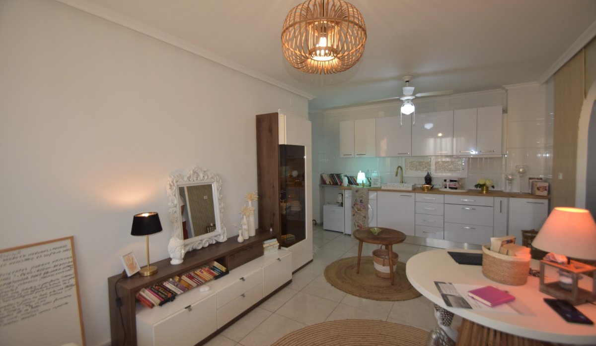 Resale - Apartment / flat - La Marina - El Pinet