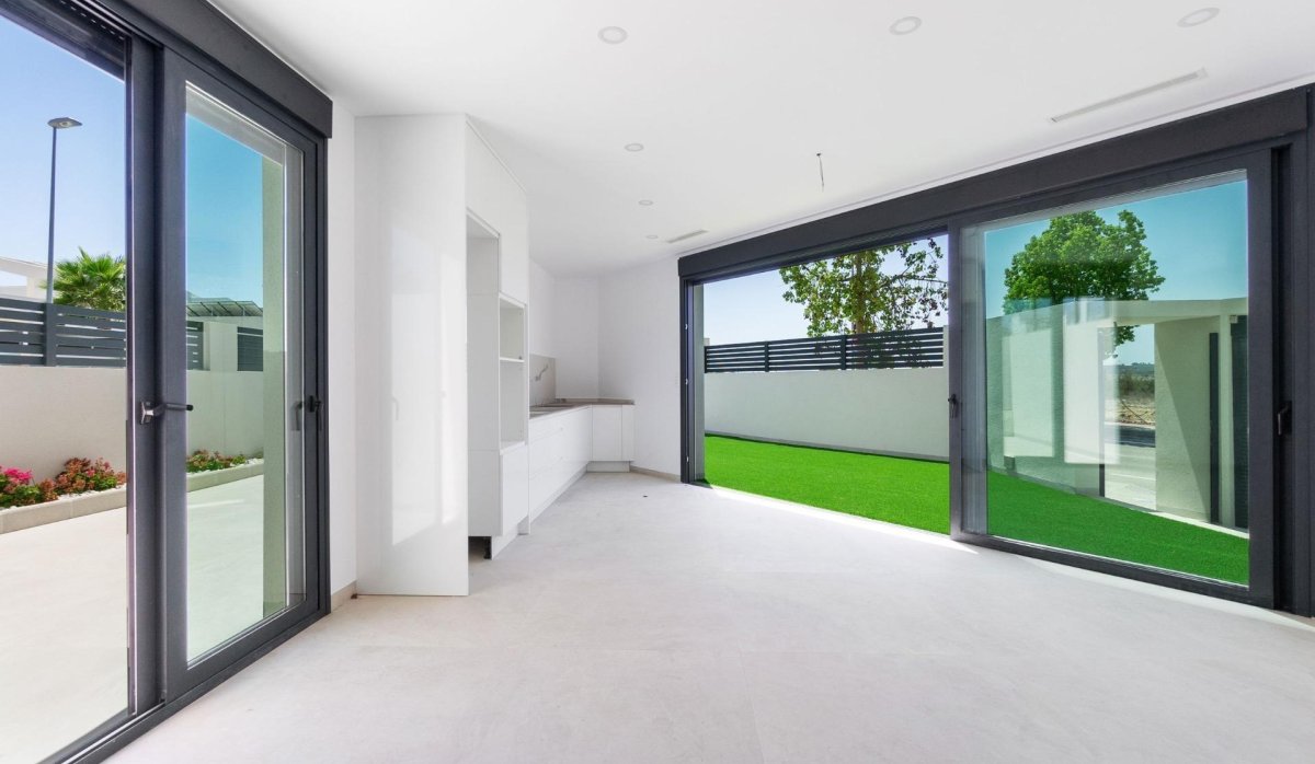 Obra nueva - Villa - Benijofar