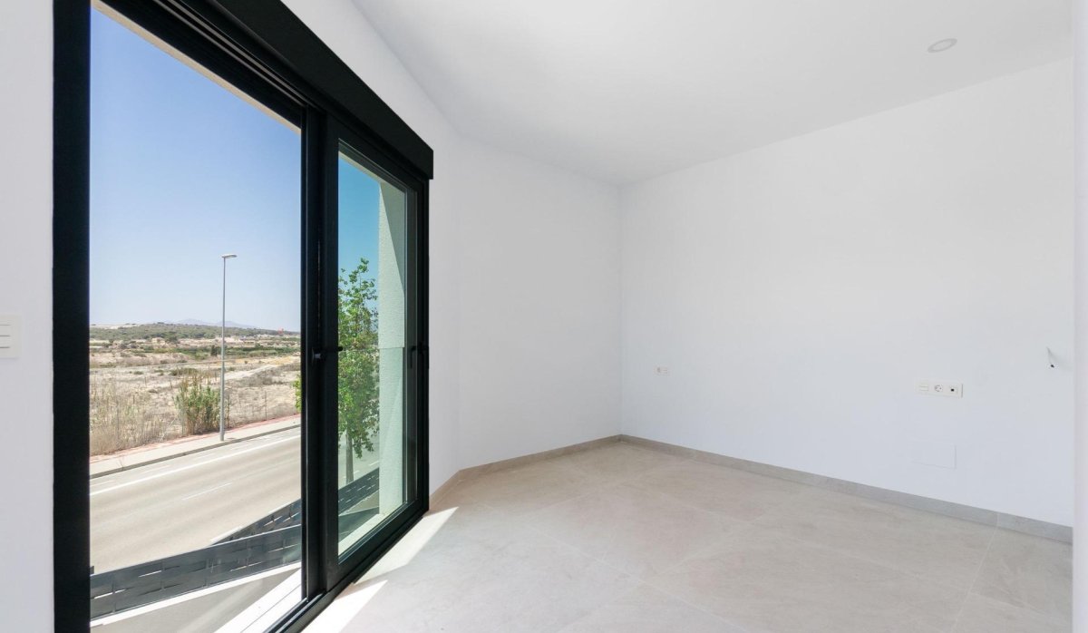 Obra nueva - Villa - Benijofar