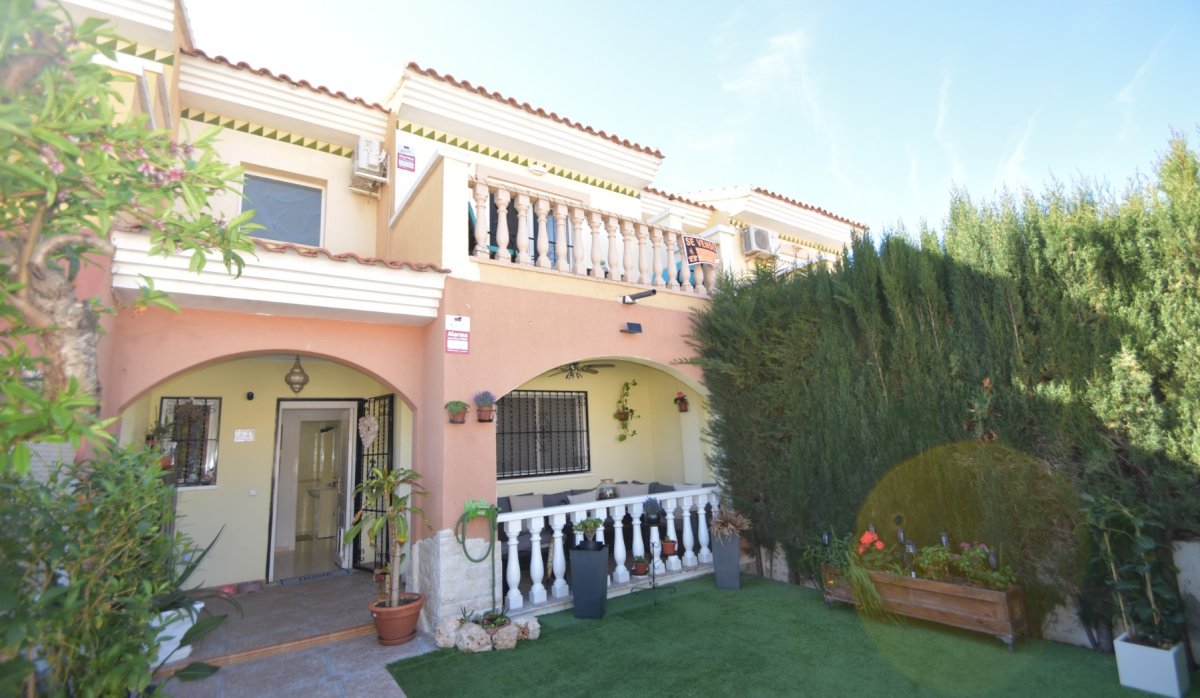 Resale - Townhouse - Ciudad quesada - Doña Pepa