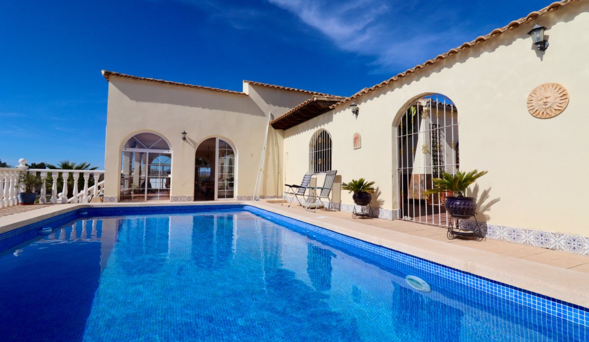 Resale - Villa - Catral