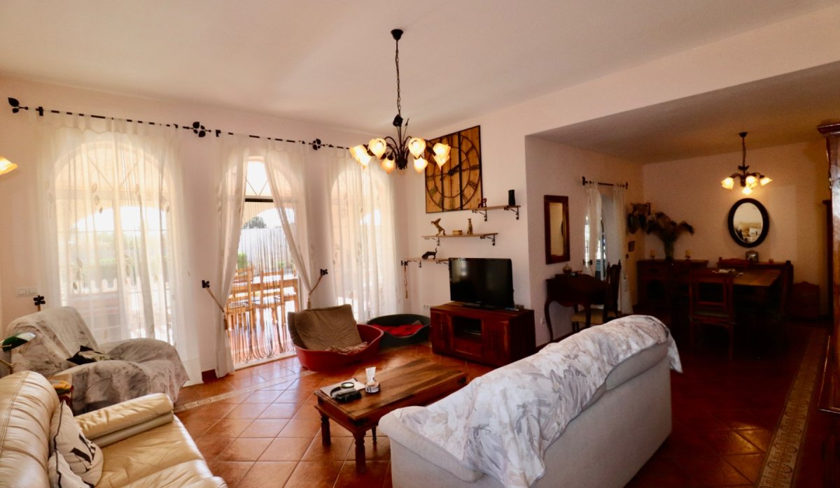 Resale - Villa - Catral