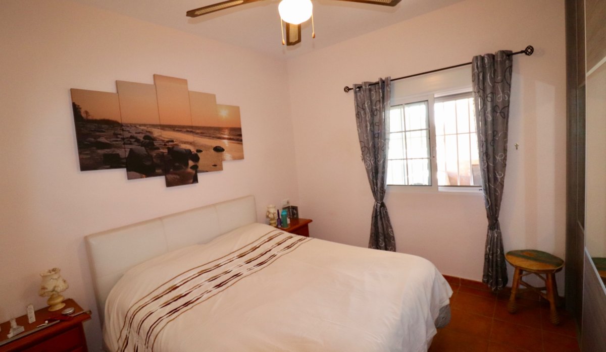 Resale - Villa - Catral