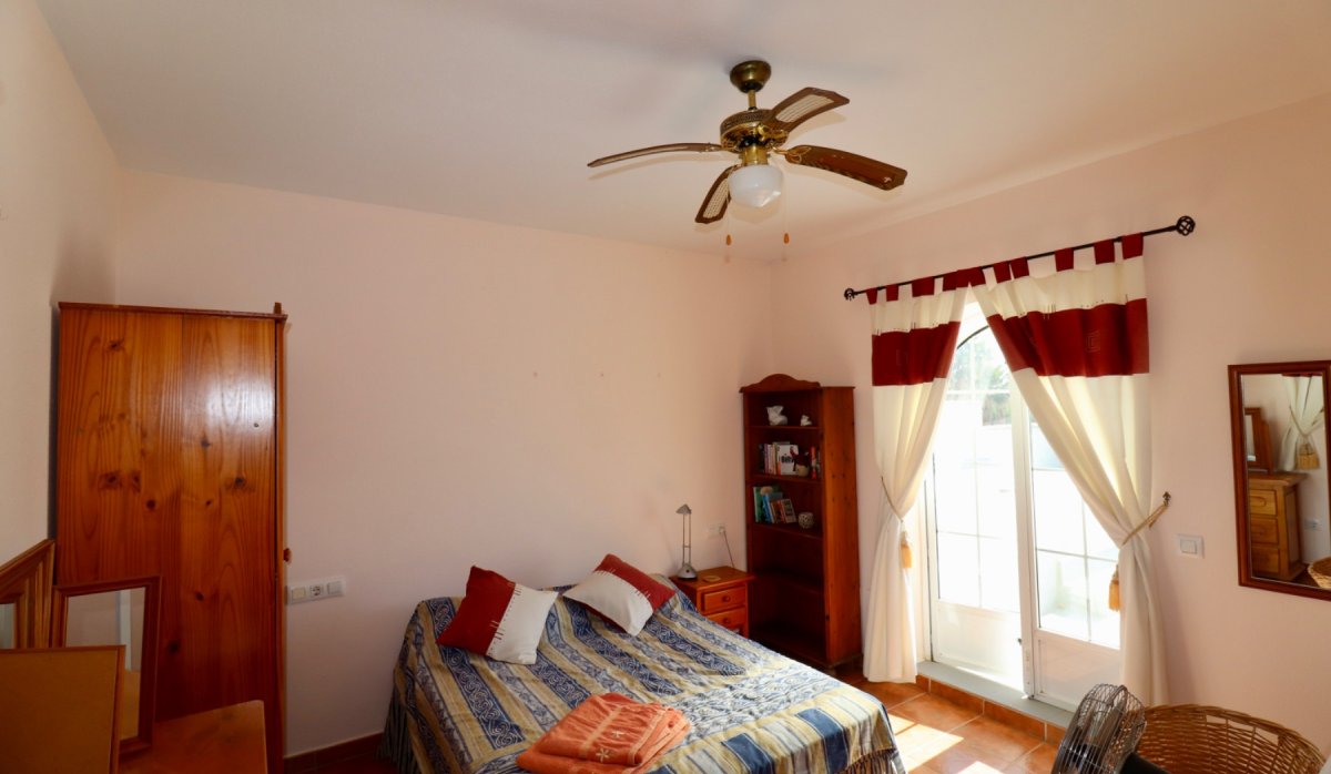 Resale - Villa - Catral