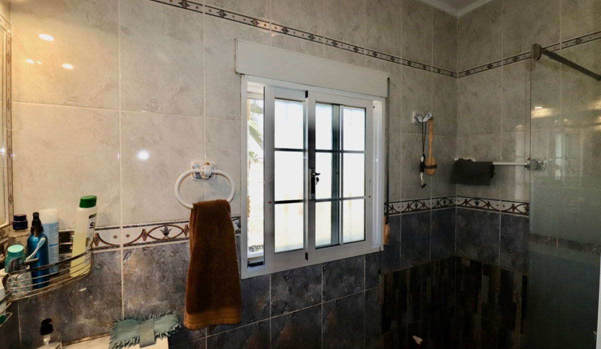 Resale - Villa - Catral