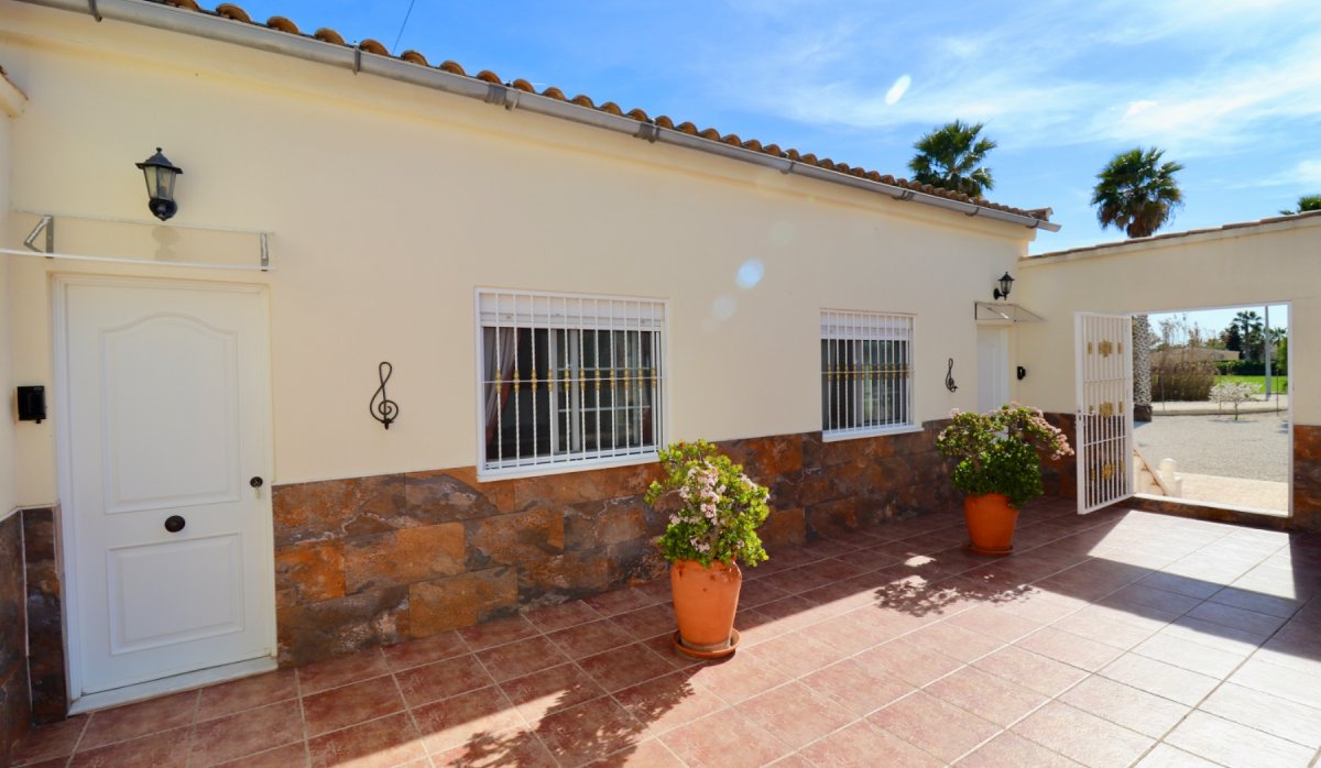Resale - Villa - Catral