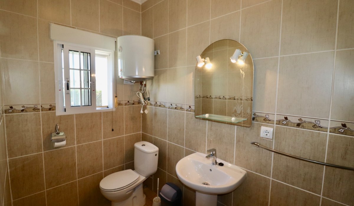 Resale - Villa - Catral