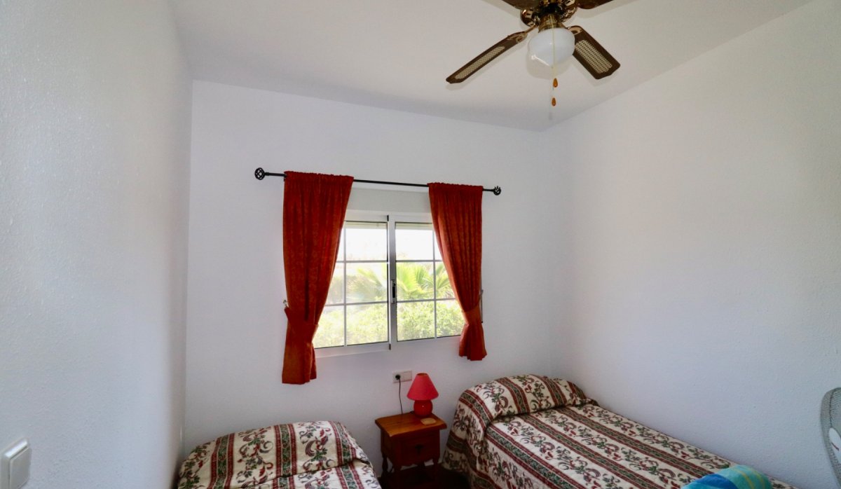 Resale - Villa - Catral