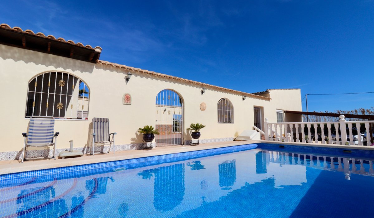 Resale - Villa - Catral