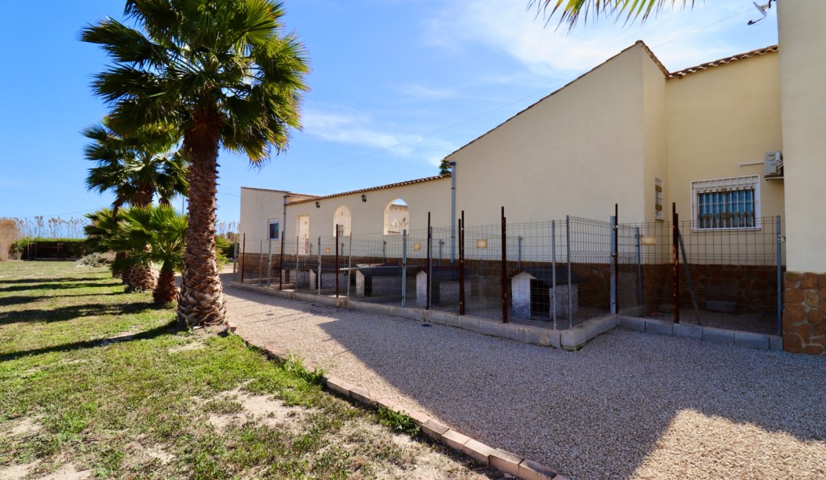 Resale - Villa - Catral