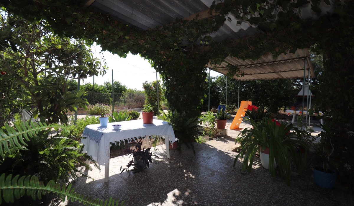 Resale - Villa - Albatera