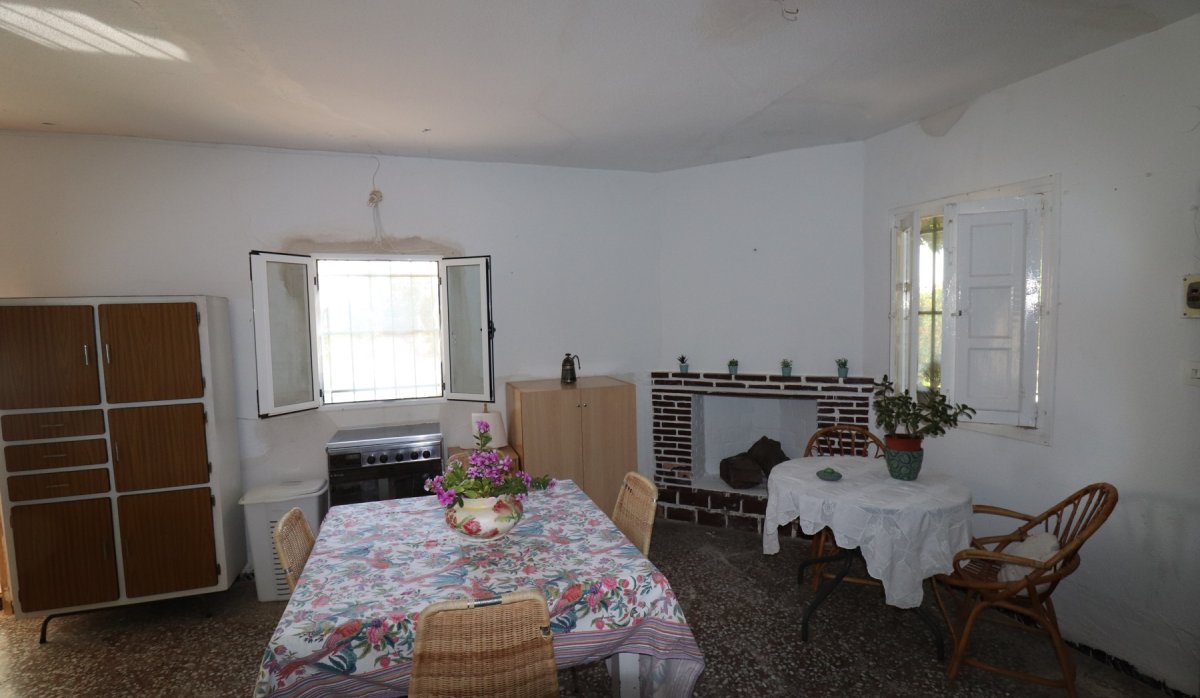 Resale - Villa - Albatera