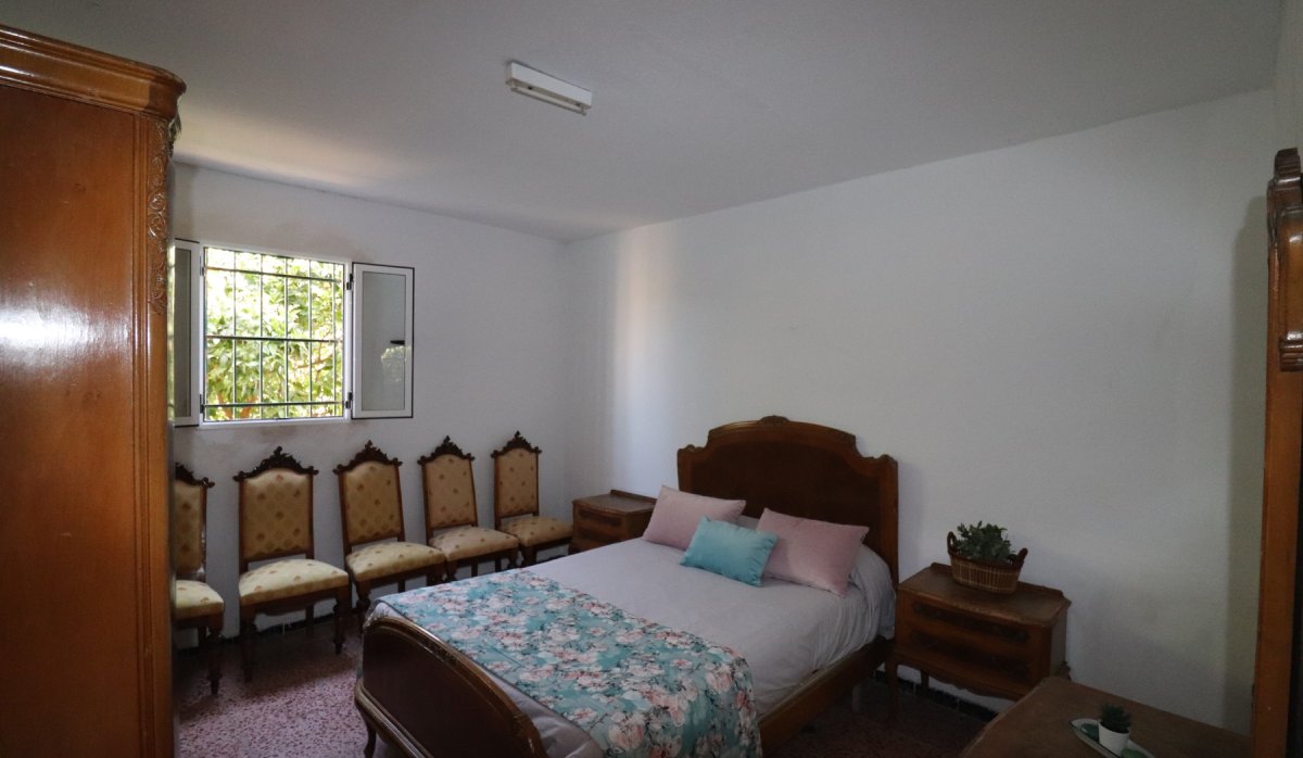 Resale - Villa - Albatera