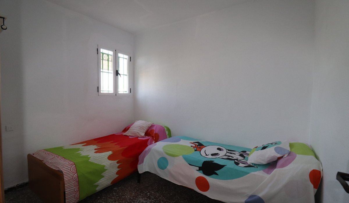 Resale - Villa - Albatera