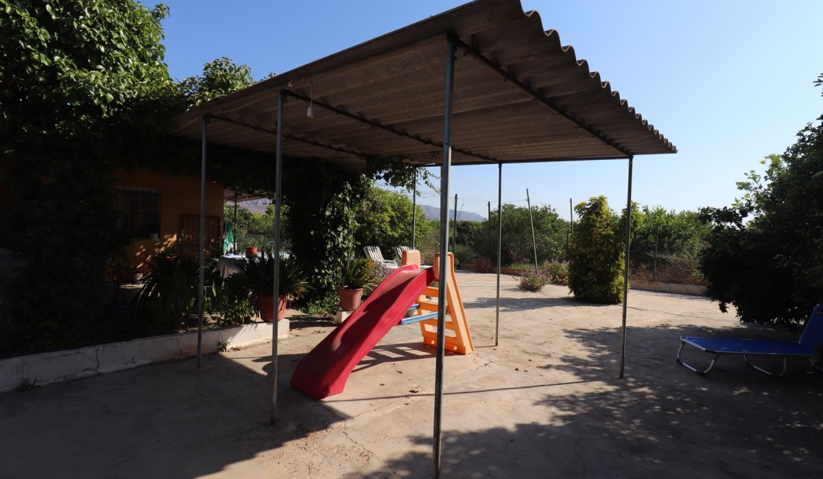 Resale - Villa - Albatera