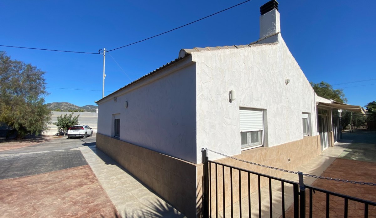 Resale - Villa - Sax
