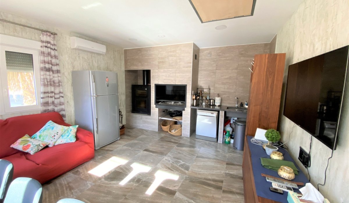 Resale - Villa - Sax