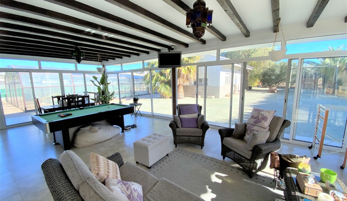 Resale - Villa - Sax