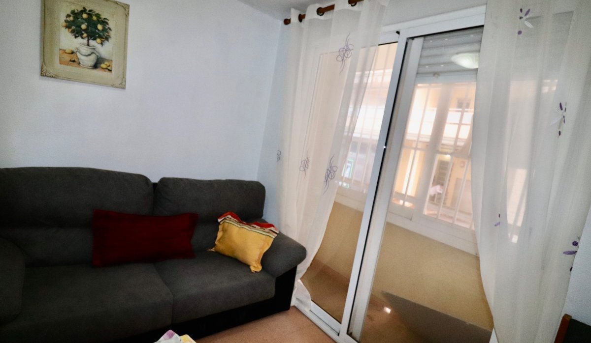 Reventa - Apartamento / piso - Guardamar del Segura