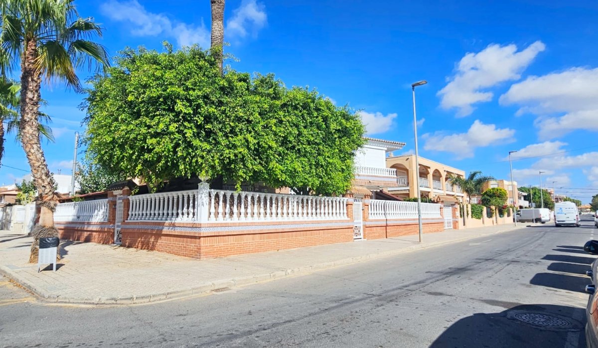 Reventa - Villa - Los Alcazares