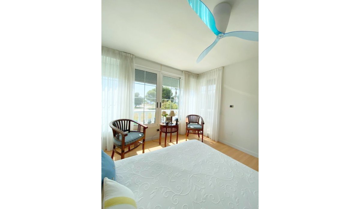 Reventa - Villa - Los Alcazares